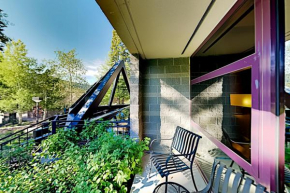Resort at Squaw Creek's 126 & 128